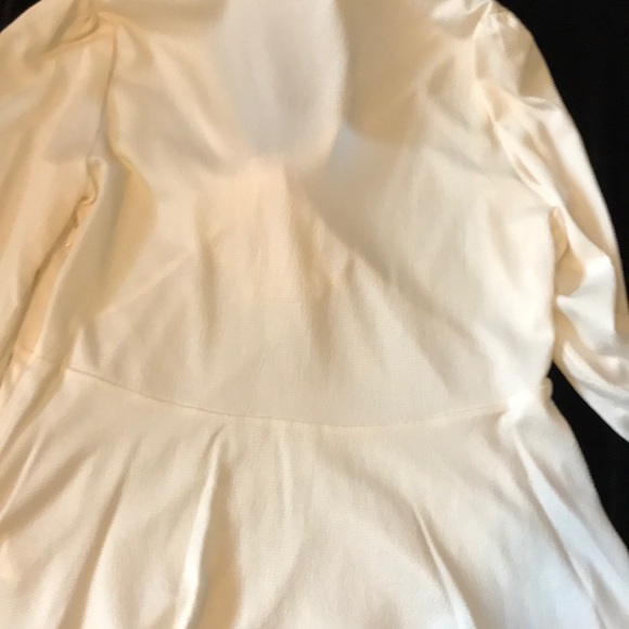 Michael Kors cream blouse - Picture 6 of 8